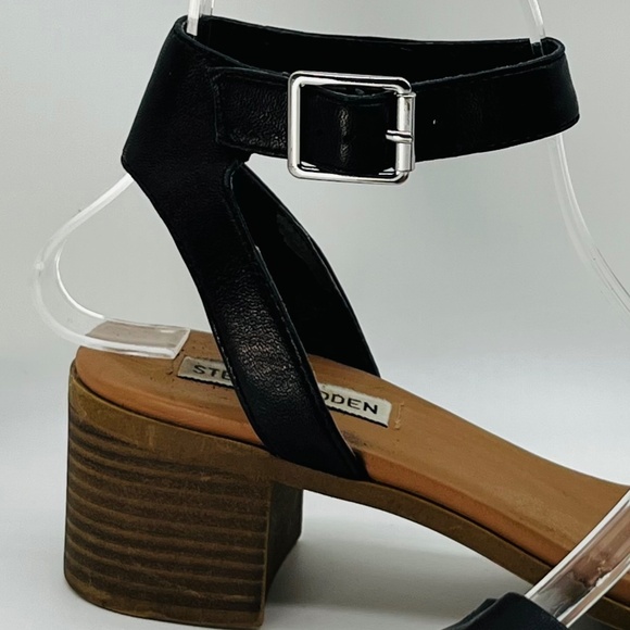 Steve Madden Leather Ankle Strap Sandals. 6.5M - Picture 2 of 8